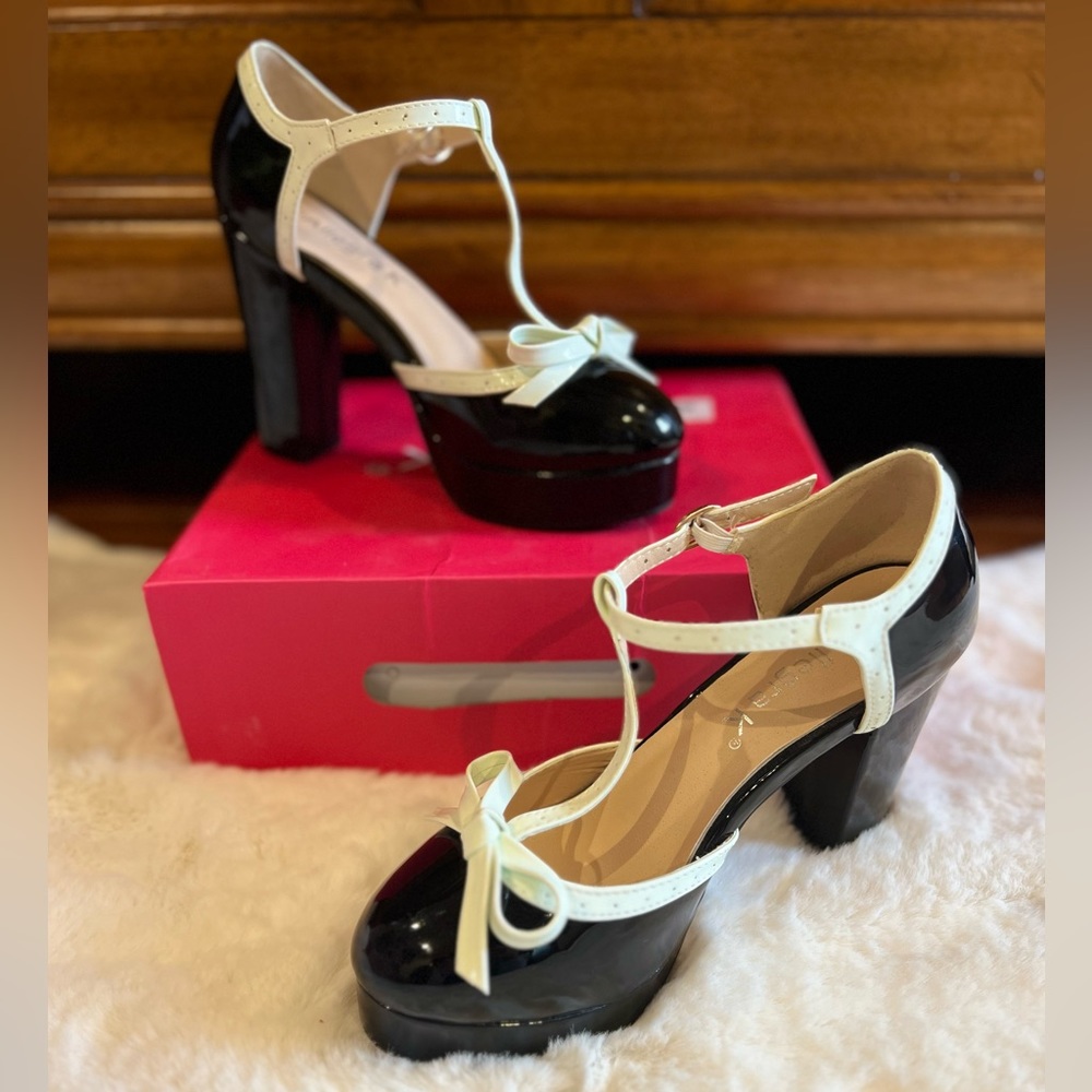 Stilettos hells  black and white